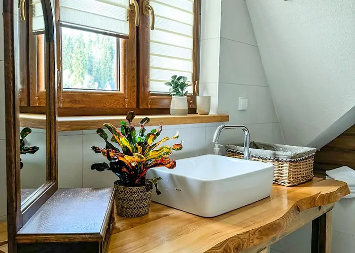 Dom Krzesany منزل للإقامة *